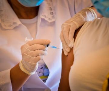 Jovens partir de 12 anos são vacinados em todos os municípios do Acre
